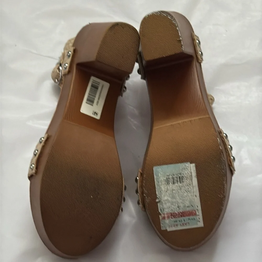 Madden Girl Lifft‎ Platform high heel raffia sandals Sz 7